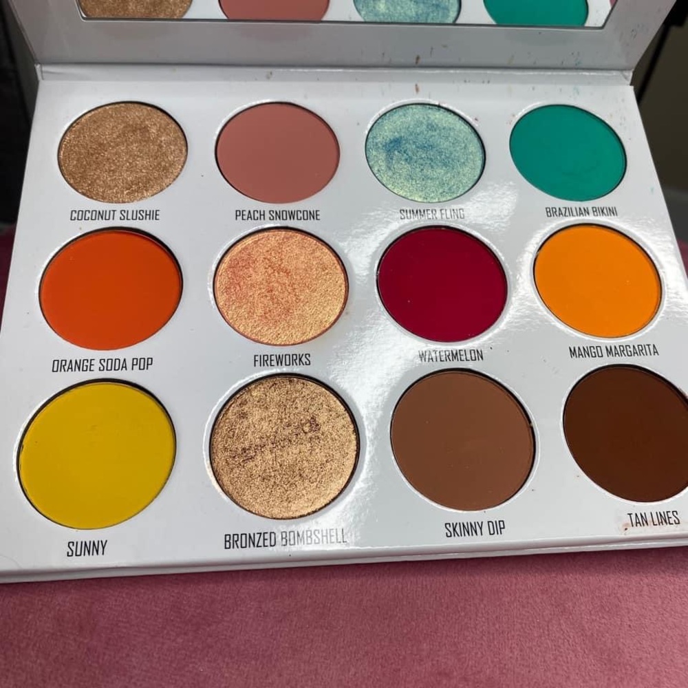 Give me Glow summer vibes